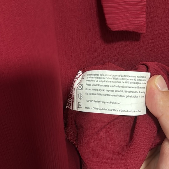NWT ACEVOG Women’s Long Sleeve Burgundy Blouse with Bow size Medium - Picture 6 of 6